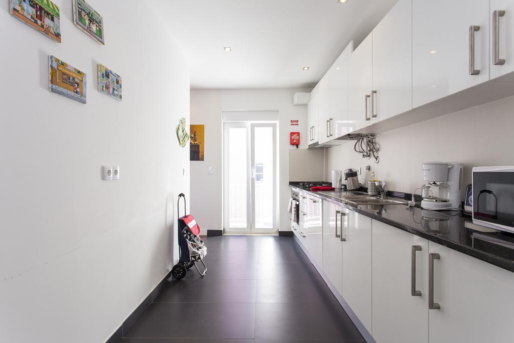 Joivy Joyful 2Br Apt With Terrace Nearby Sao Bento Palace Lisbon Exterior photo