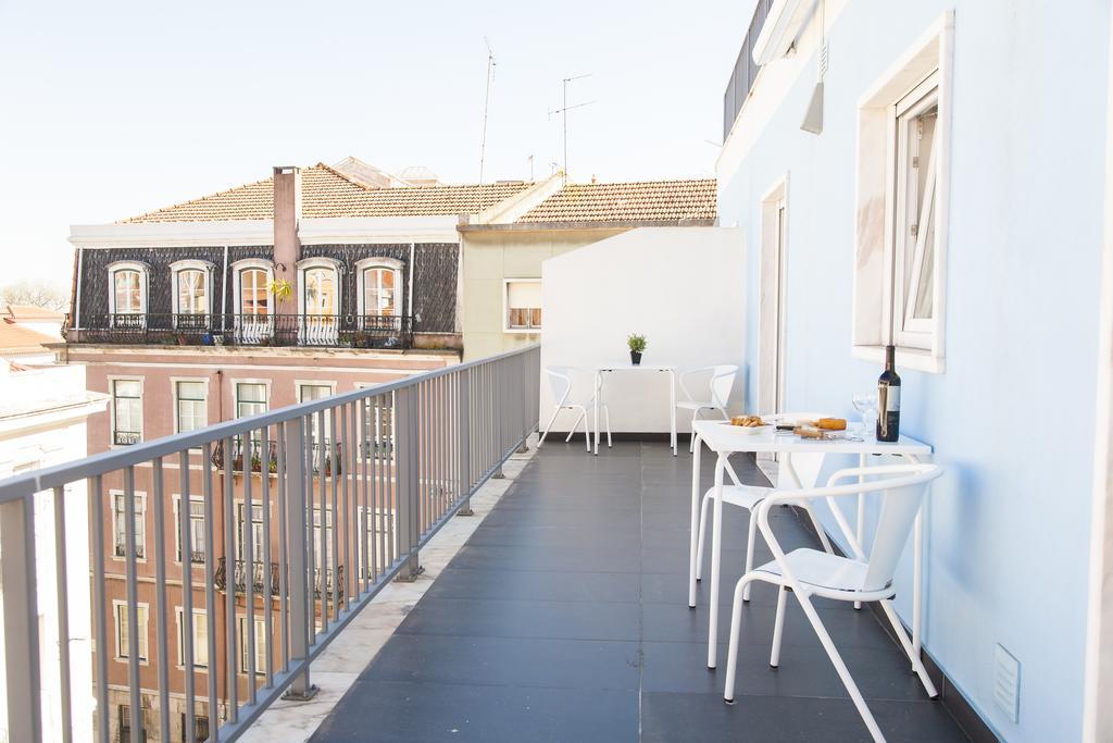 Joivy Joyful 2Br Apt With Terrace Nearby Sao Bento Palace Lisbon Room photo