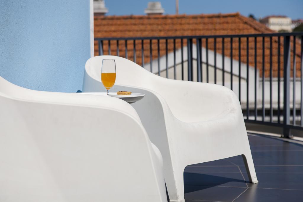 Joivy Joyful 2Br Apt With Terrace Nearby Sao Bento Palace Lisbon Exterior photo